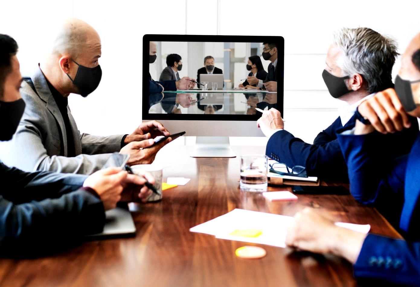 Professional business financial planning session